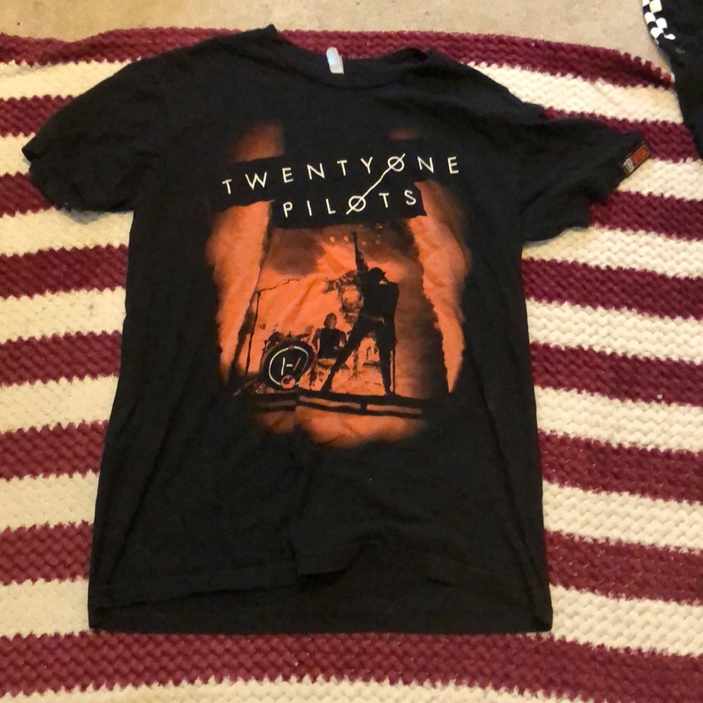 t shirt